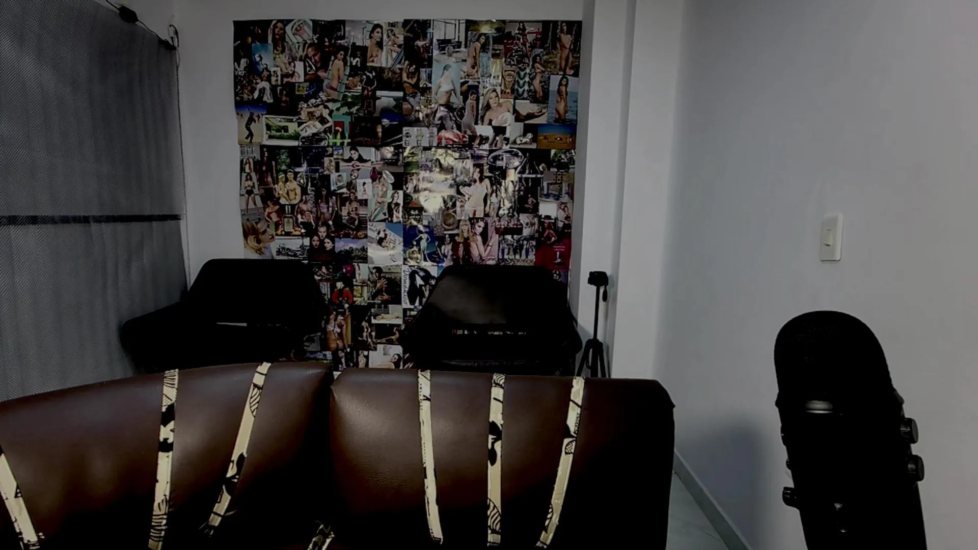 Offline RoseandViktor23 on Cam4