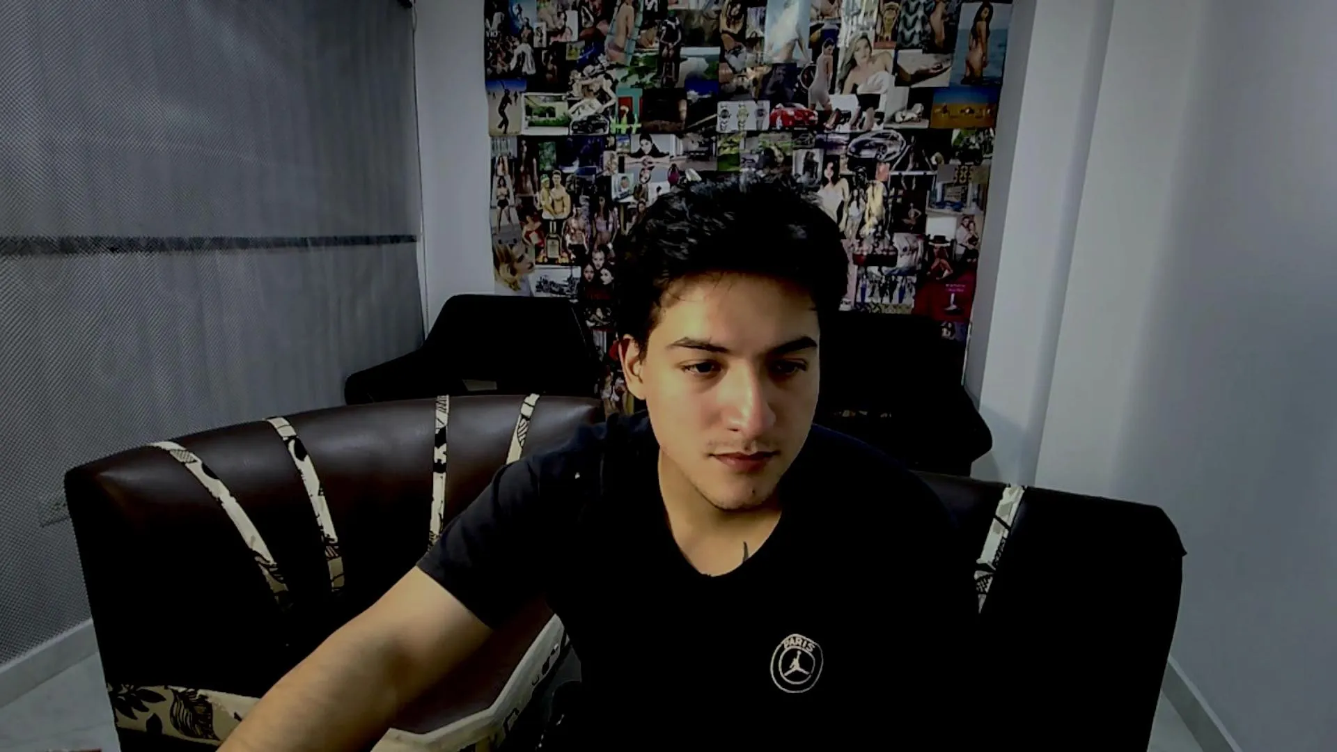 Offline RoseandViktor23 on Cam4