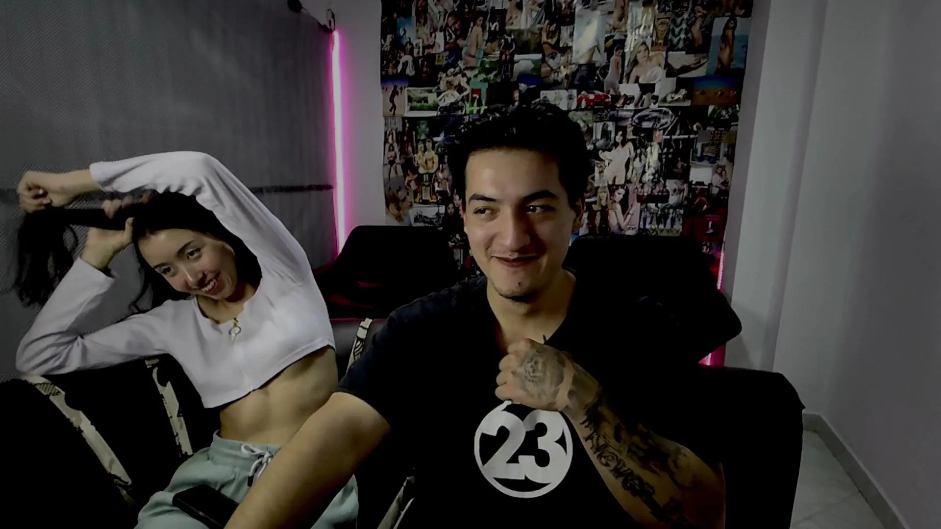 Offline RoseandViktor23 on Cam4