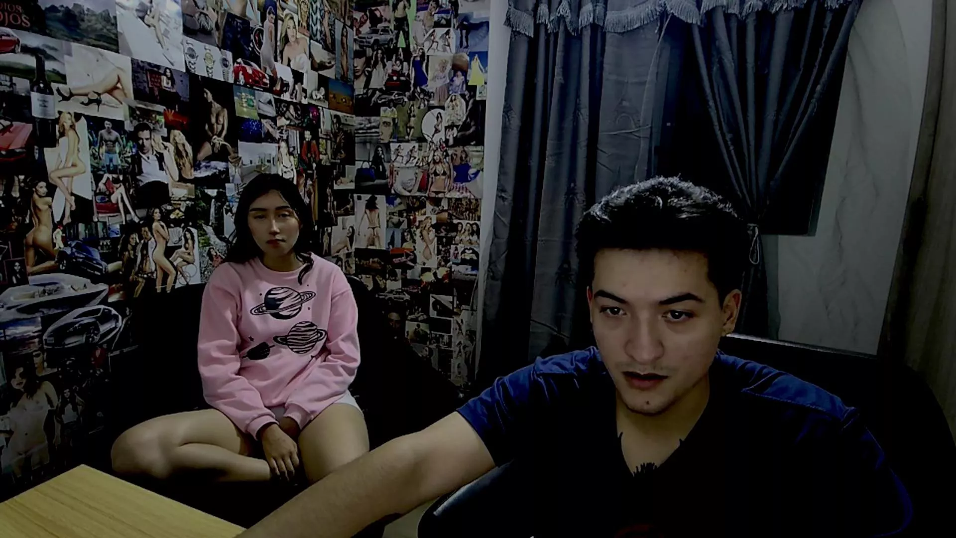 Offline RoseandViktor23 on Cam4