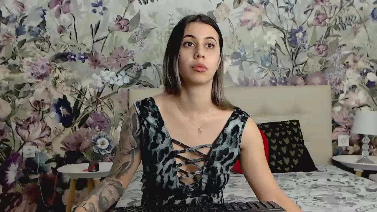 Freechat RoseDiamond06 on Cam4