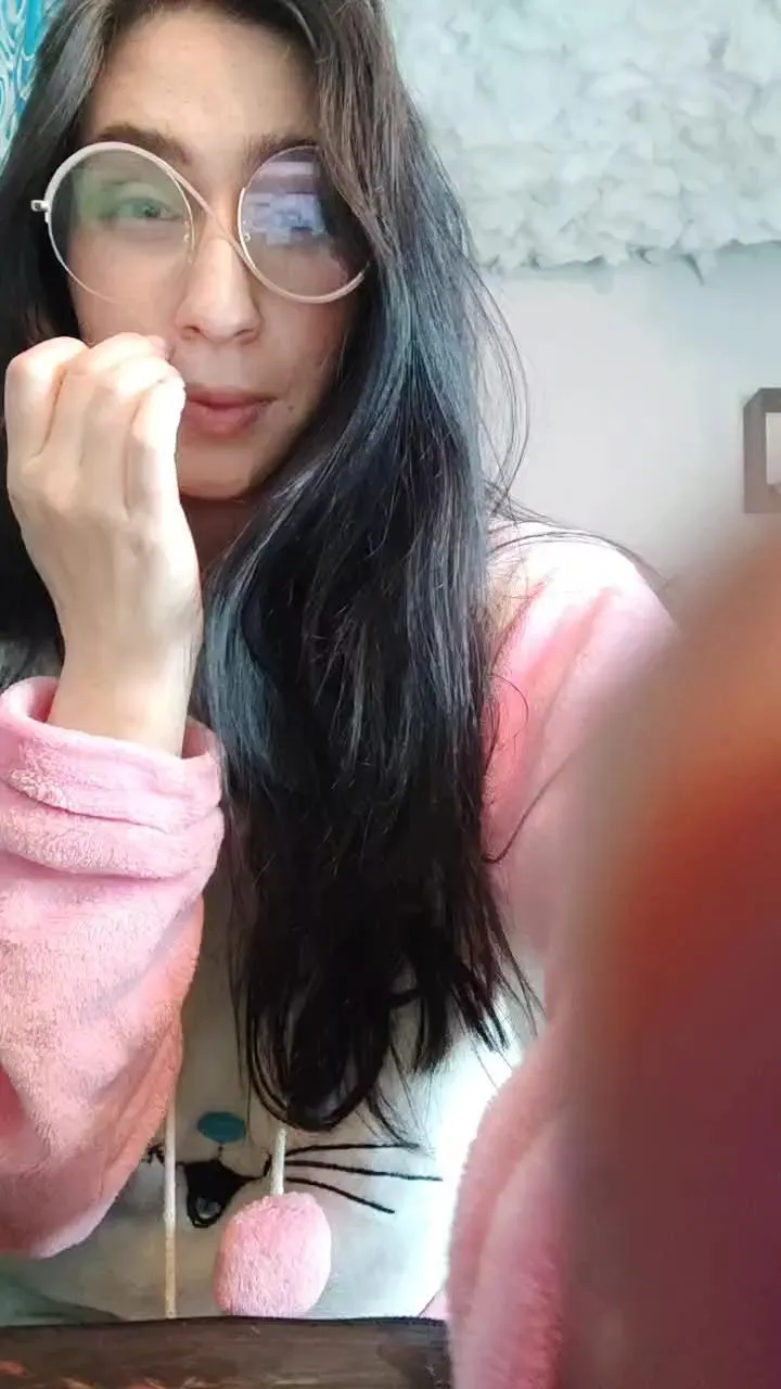 Offline Rosee_sex on Cam4