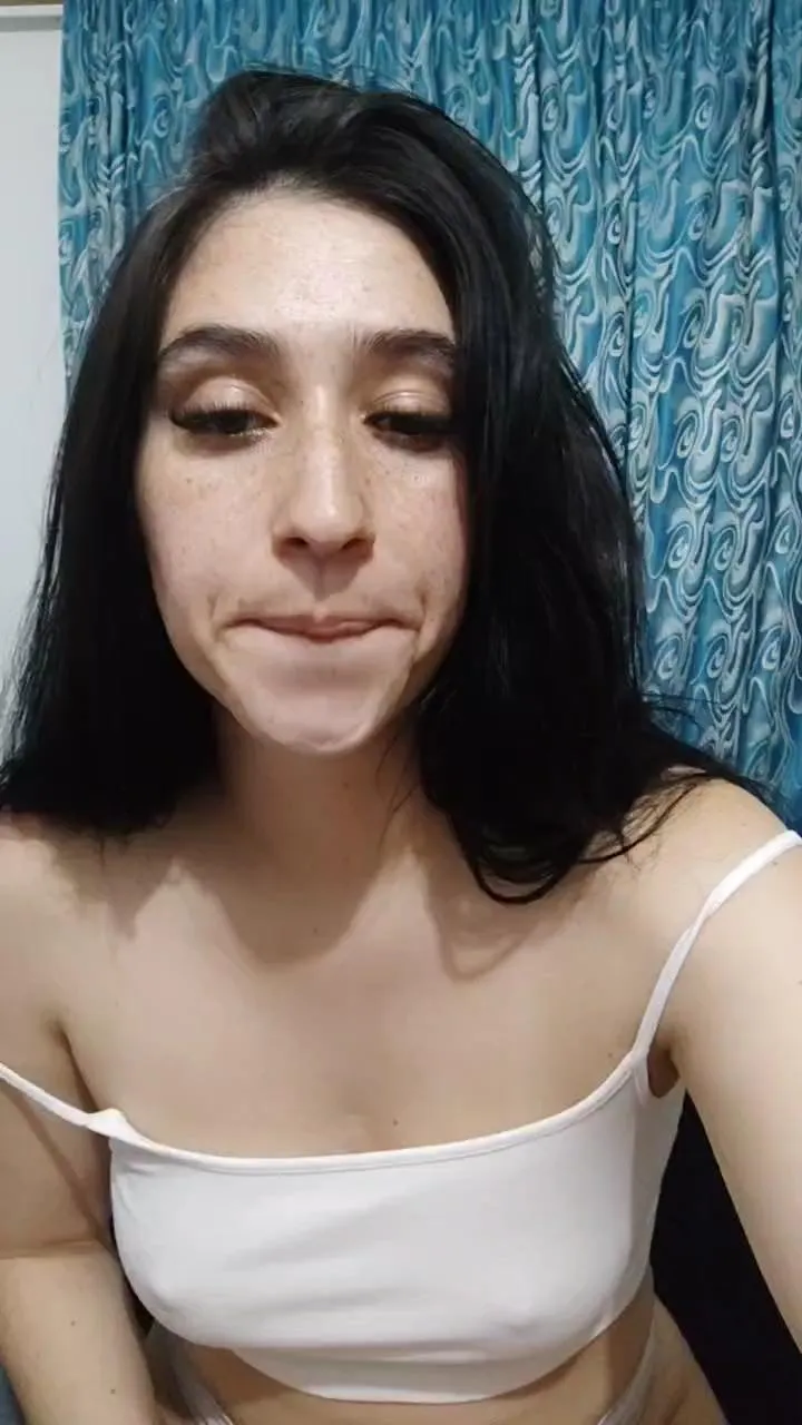 Offline Rosee_sex on Cam4