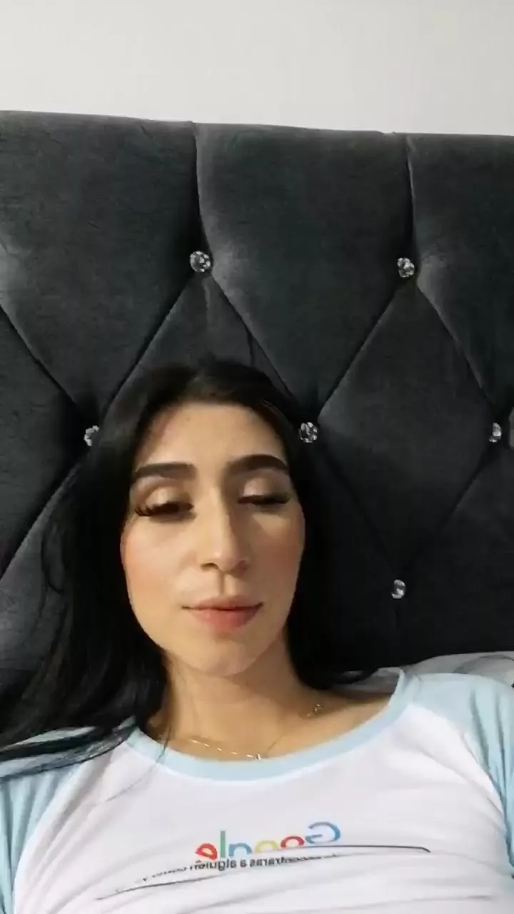 Offline Rosee_sex on Cam4