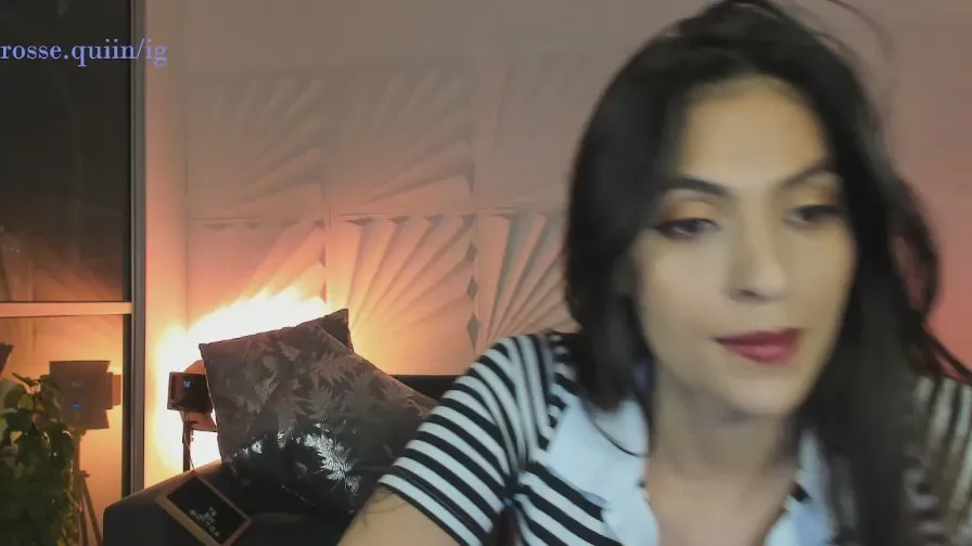 Offline rossaquenn on Cam4