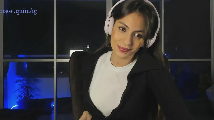 Offline rossaquenn on Cam4