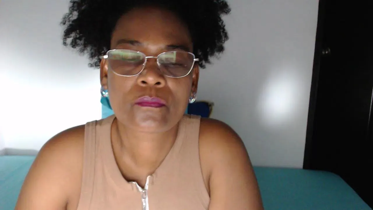 Offline roushlove on Cam4