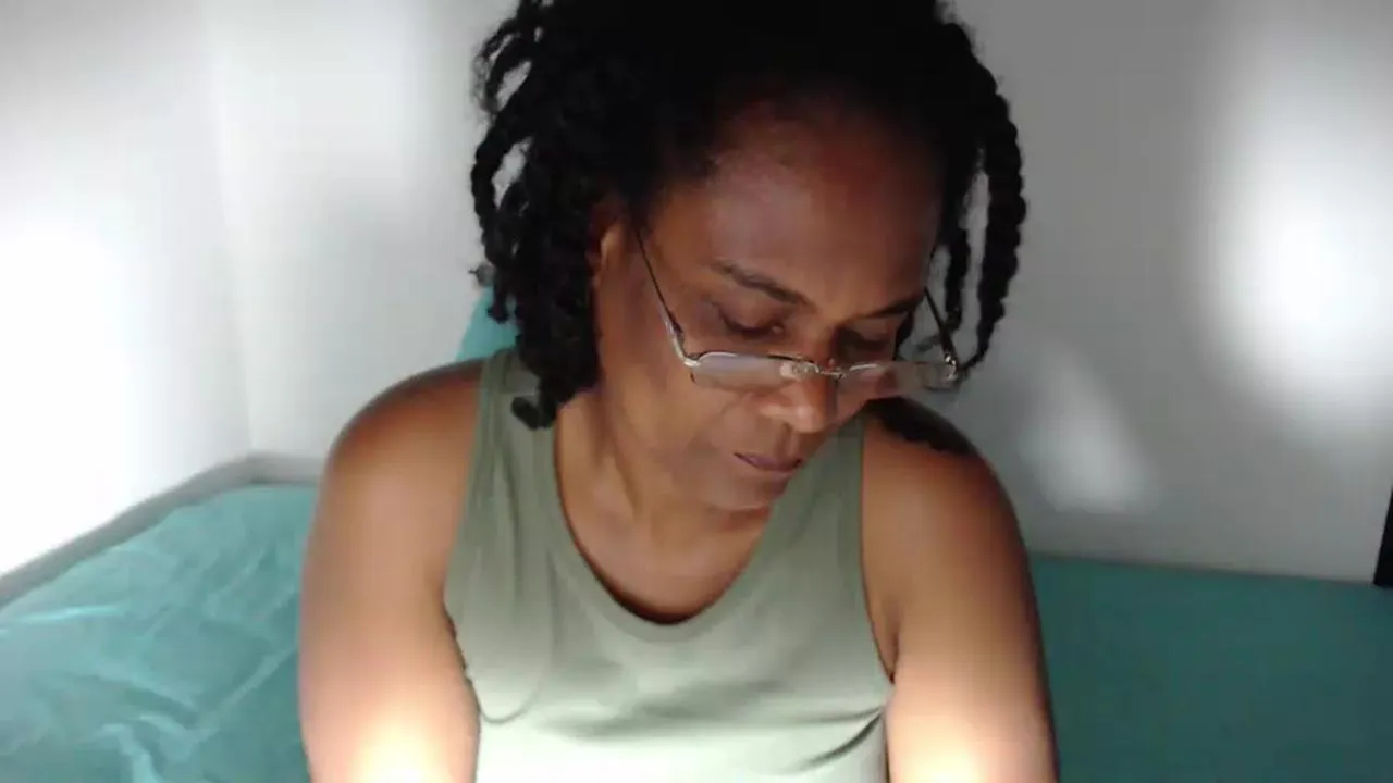 Offline roushlove on Cam4