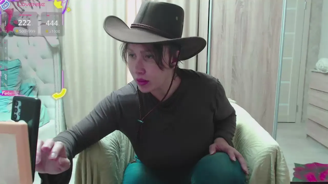 Freechat ROXOLANAA_SEXY on Cam4