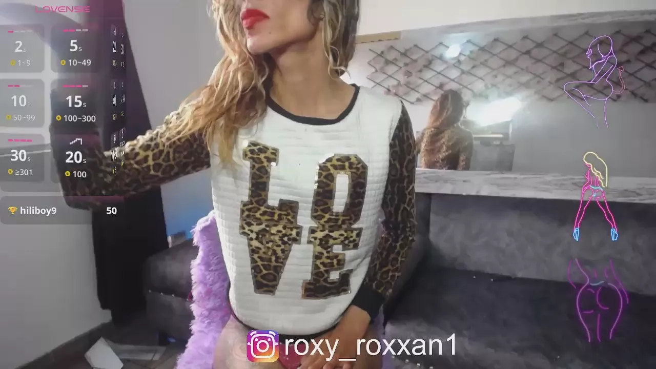 Offline Roxy_Roxxan1 on Cam4