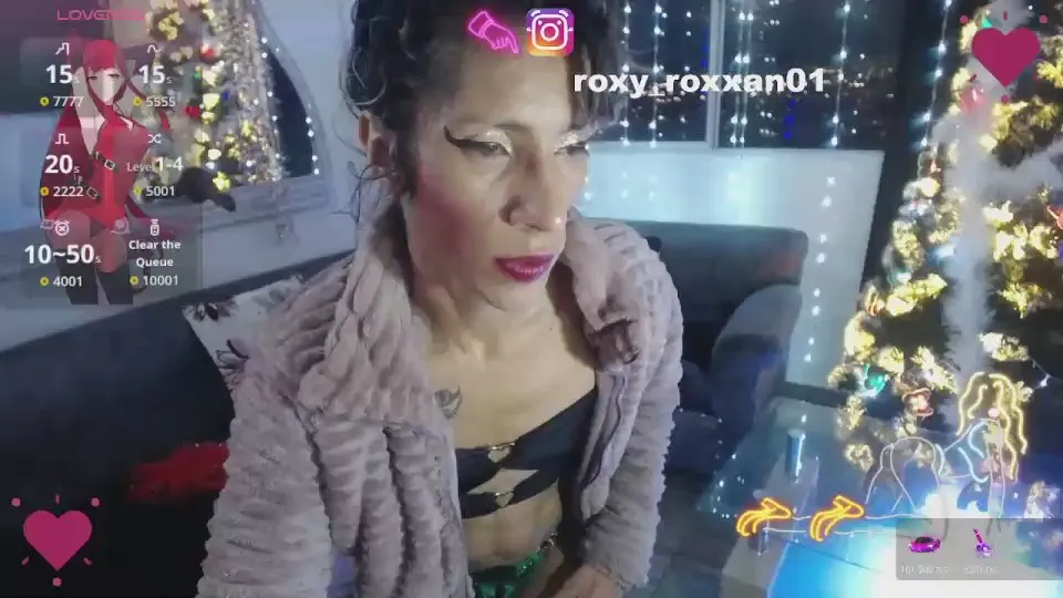 Offline Roxy_Roxxan1 on Cam4