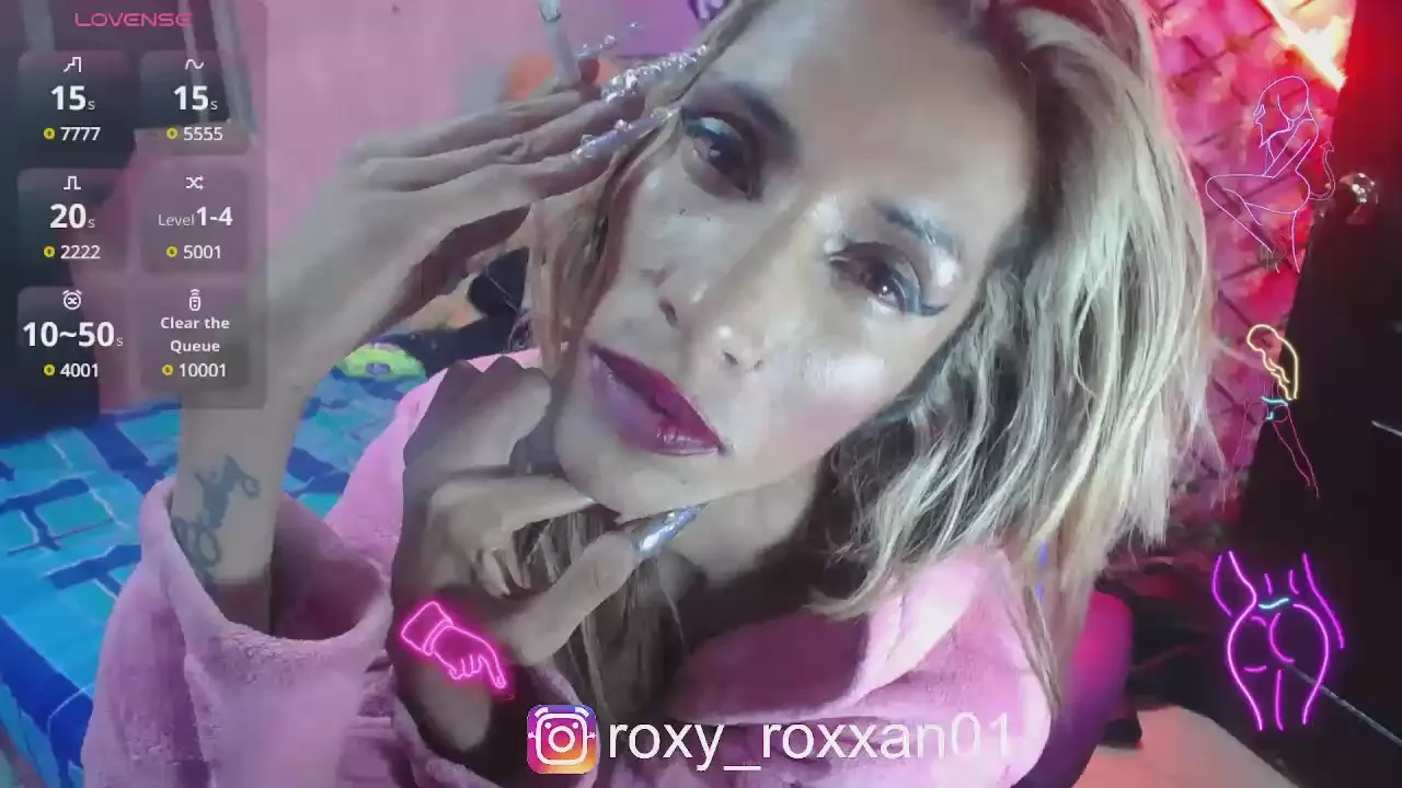 Offline Roxy_Roxxan1 on Cam4