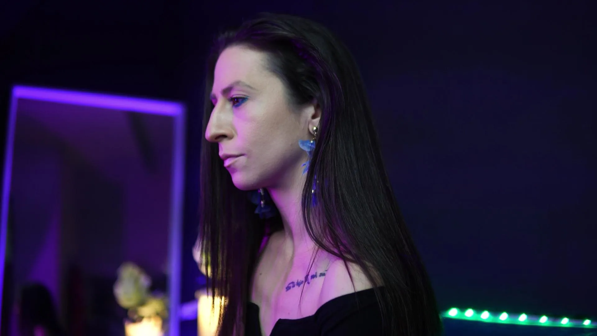 Offline RubyRosa on Cam4