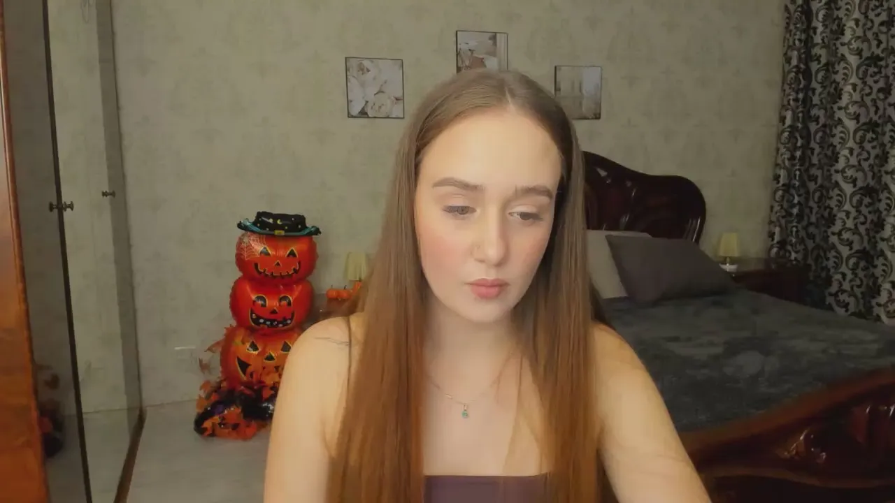 Offline SabrinaCandi on Cam4