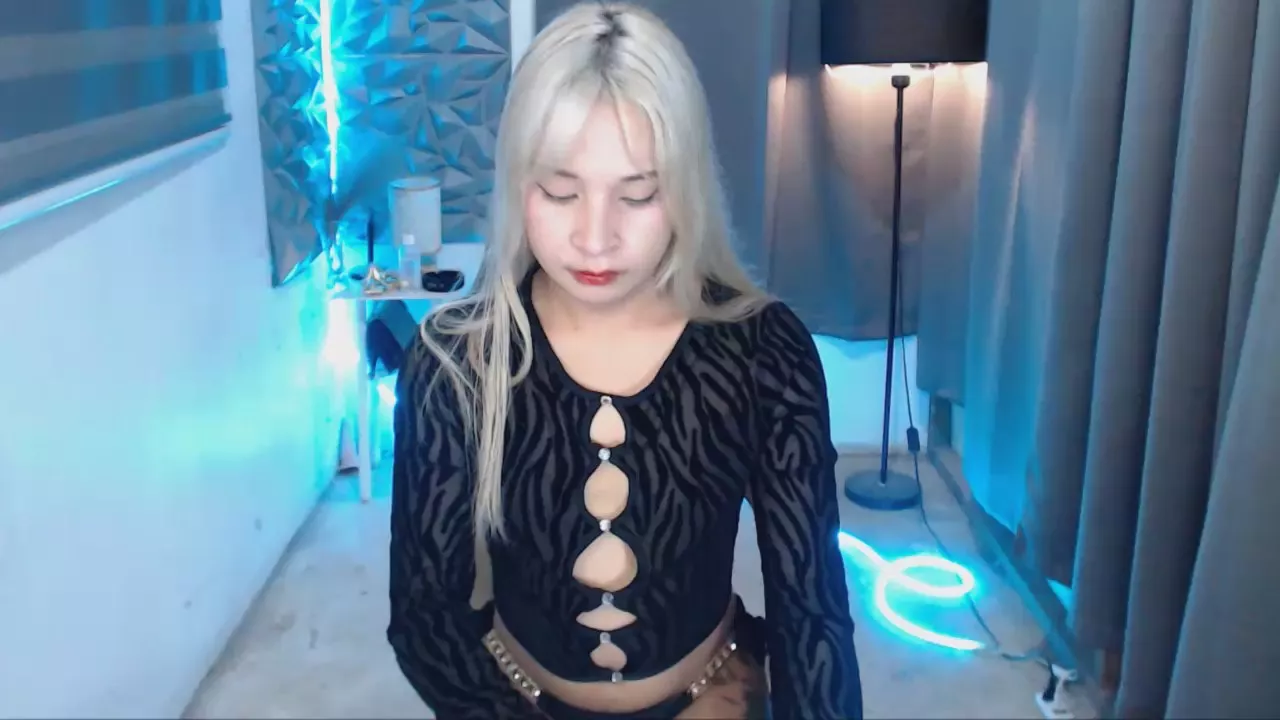 Offline SabrinaGrande69 on Cam4