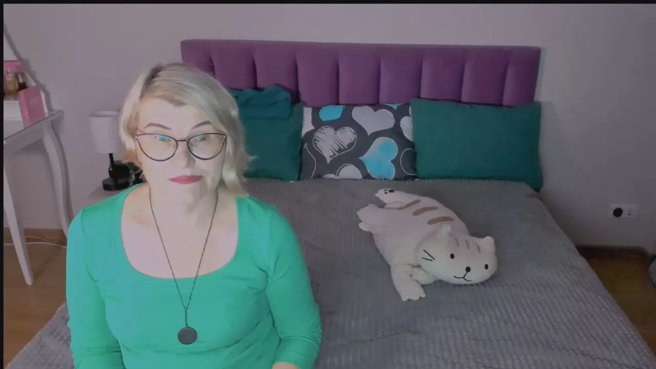 Offline sabrinamac on Cam4