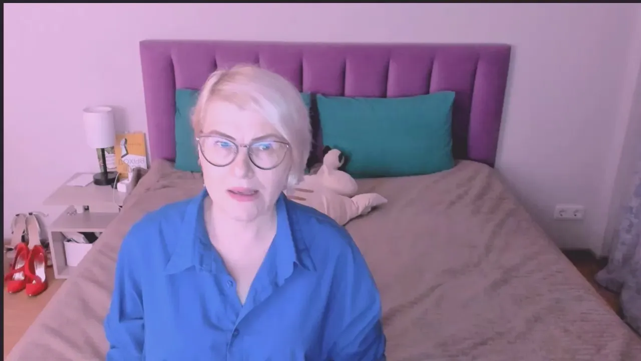 Offline sabrinamac on Cam4