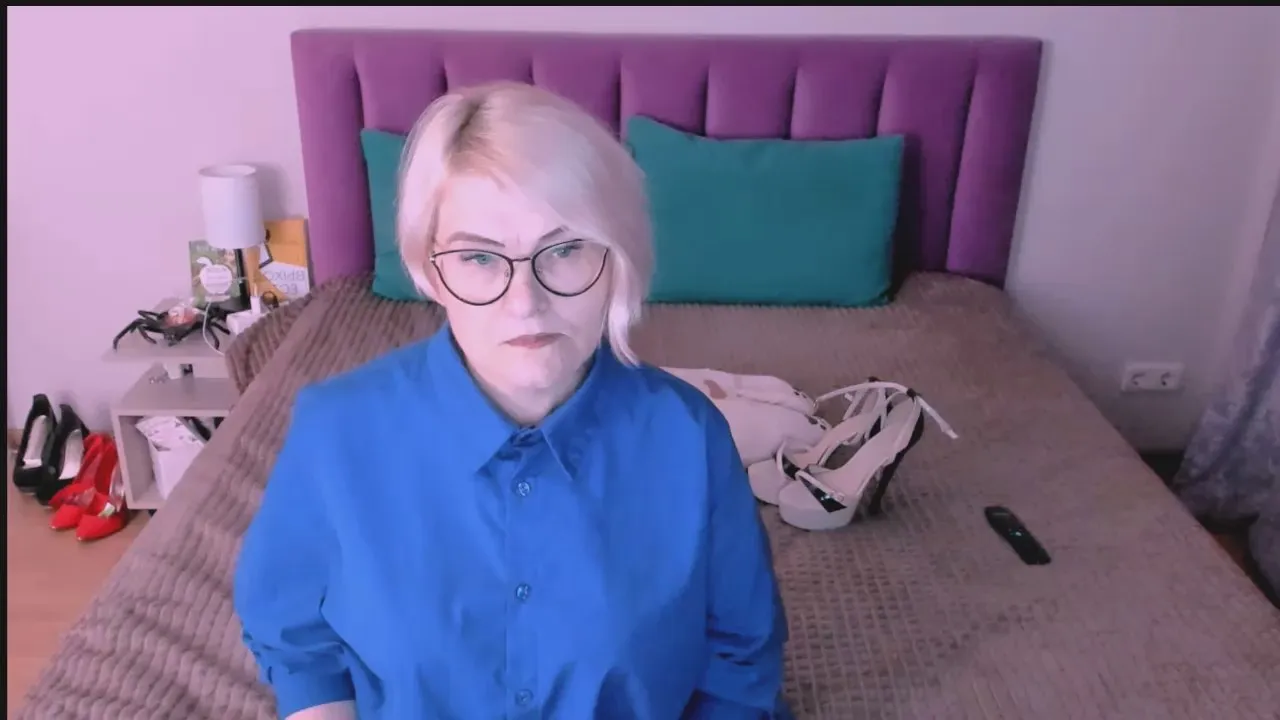 Offline sabrinamac on Cam4