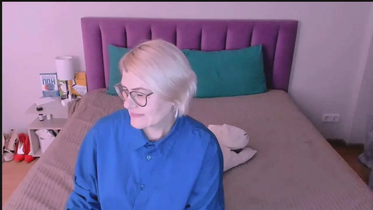 Offline sabrinamac on Cam4