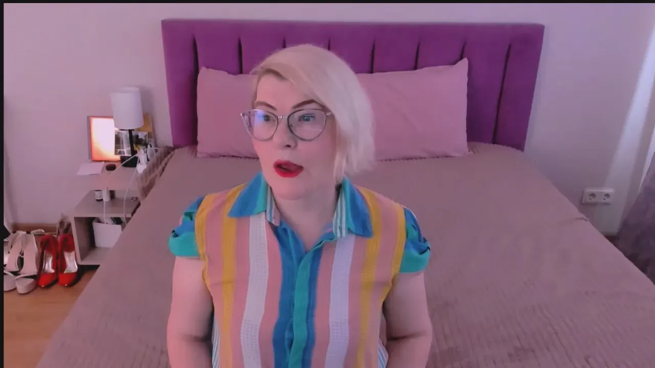 Offline sabrinamac on Cam4