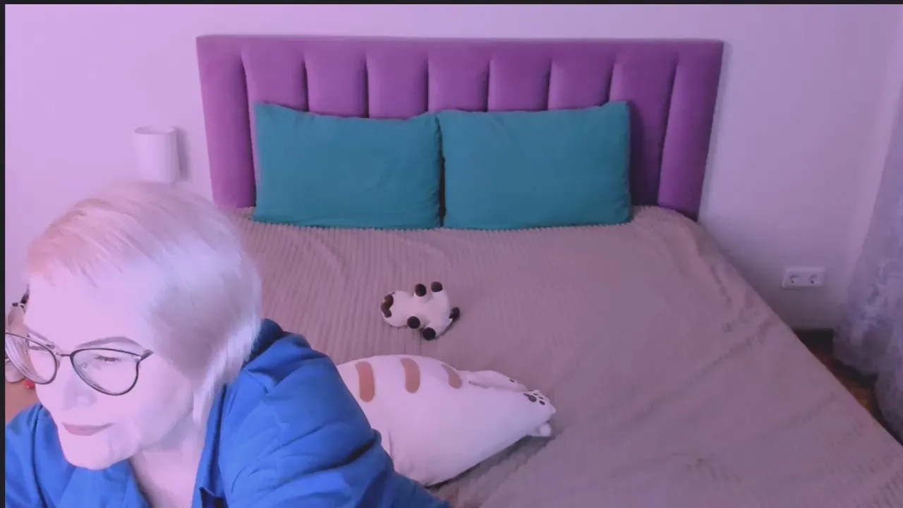 Offline sabrinamac on Cam4