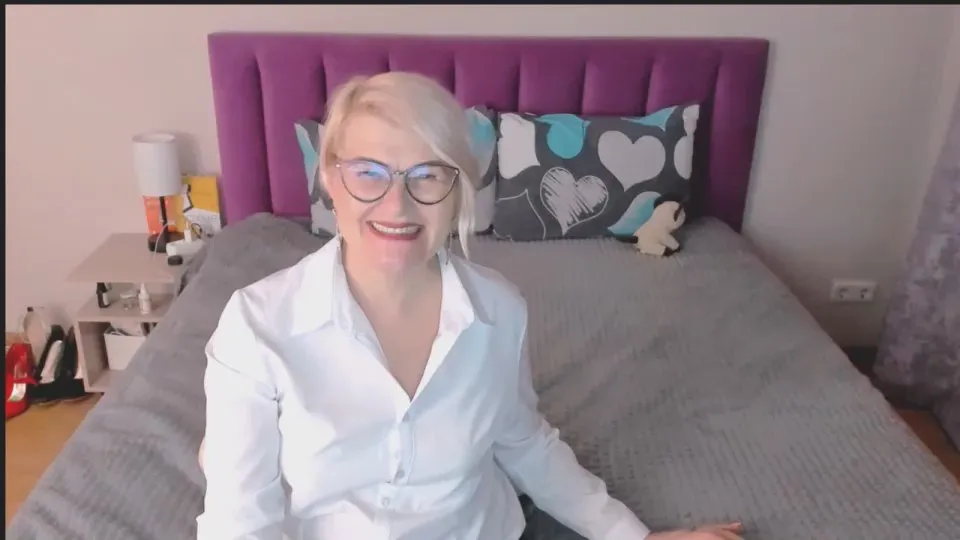 Offline sabrinamac on Cam4