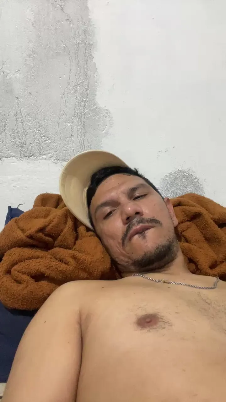 Offline safadaocamm4 on Cam4