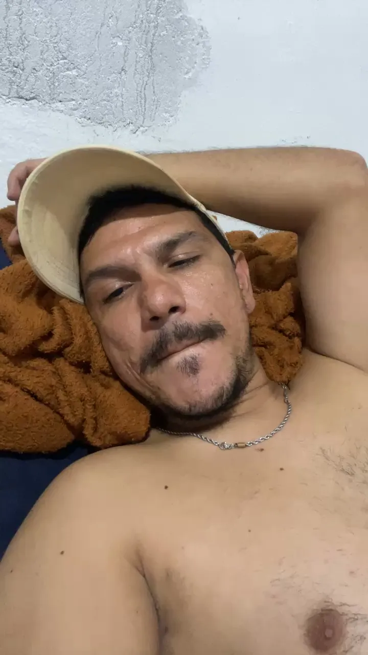 Offline safadaocamm4 on Cam4