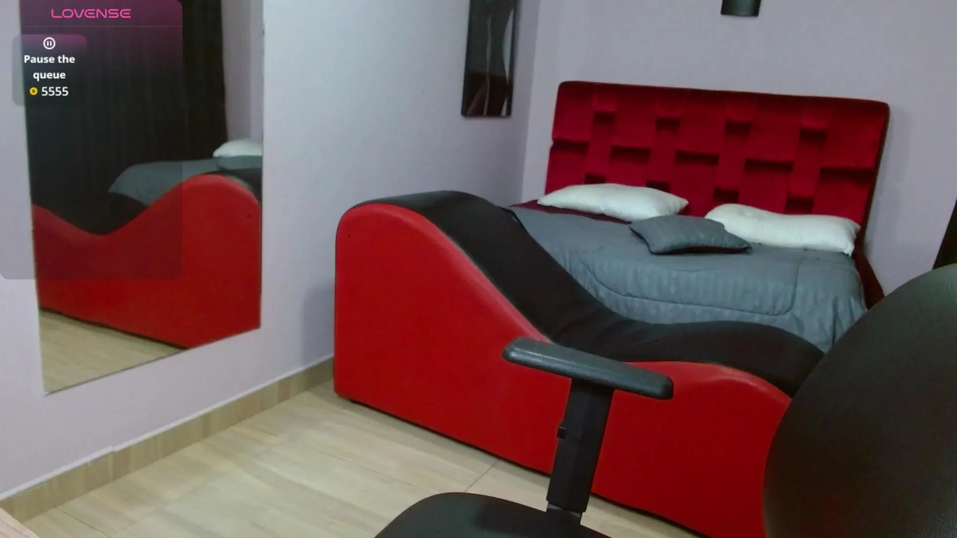 Offline Sahamara_07 on Cam4