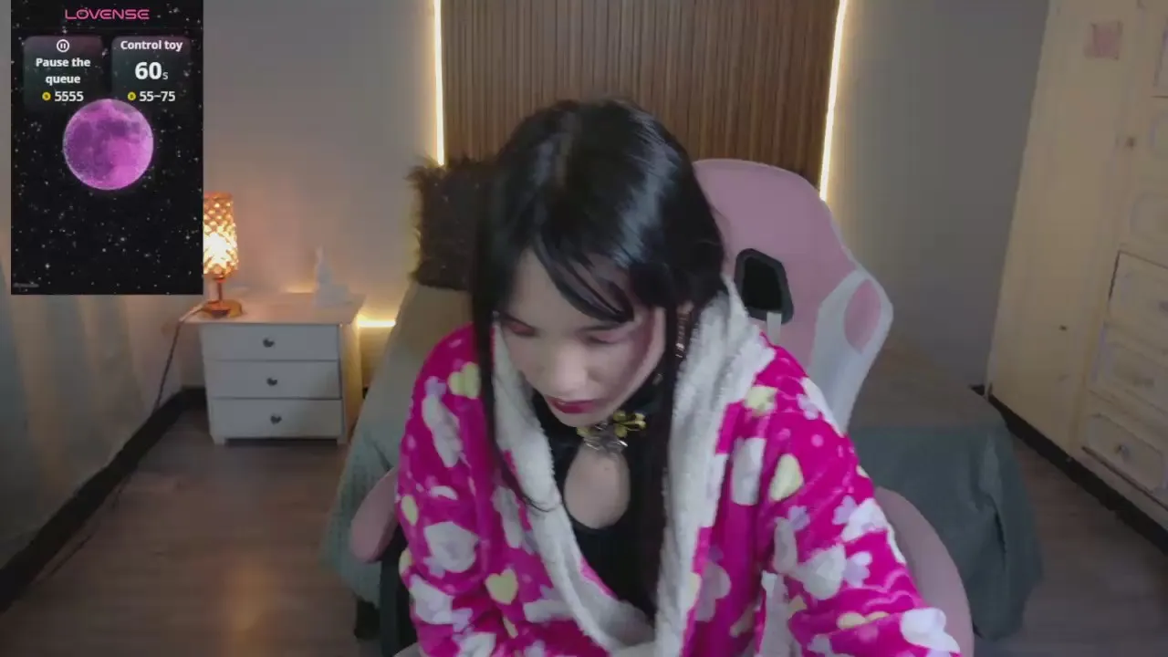 Freechat sailor_moon07 on Cam4