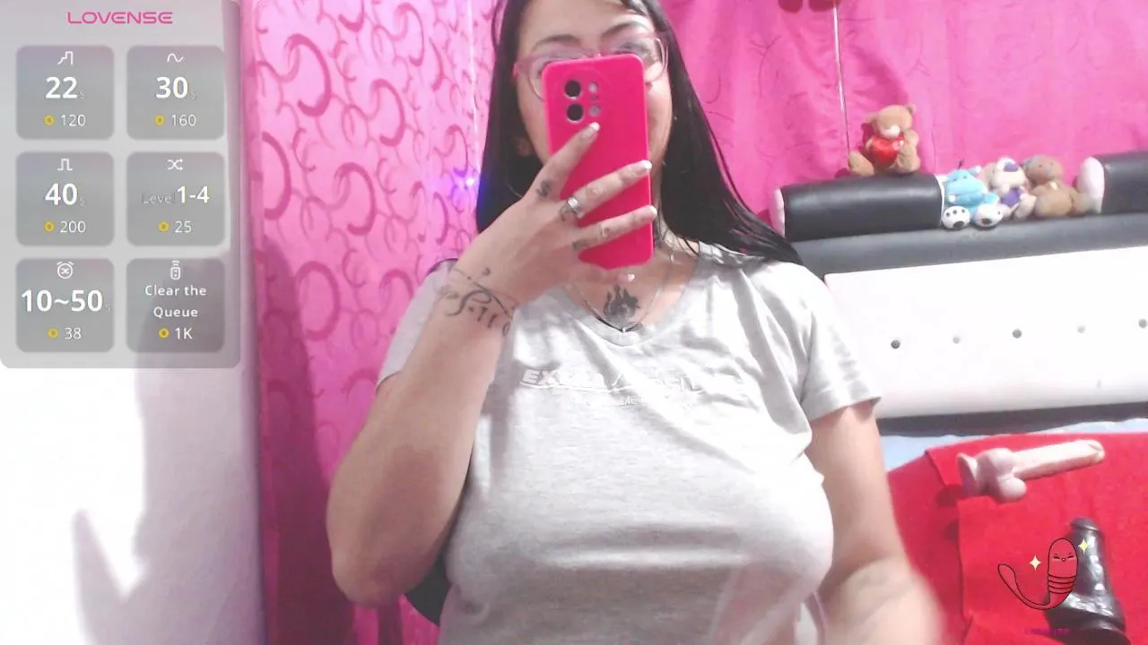 Offline Salomee_1 on Cam4