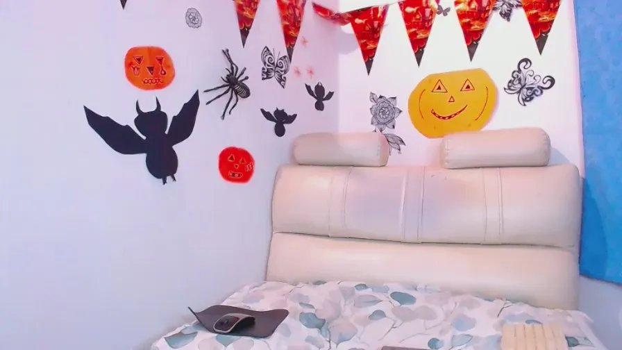 Freechat sarabigcock1 on Cam4