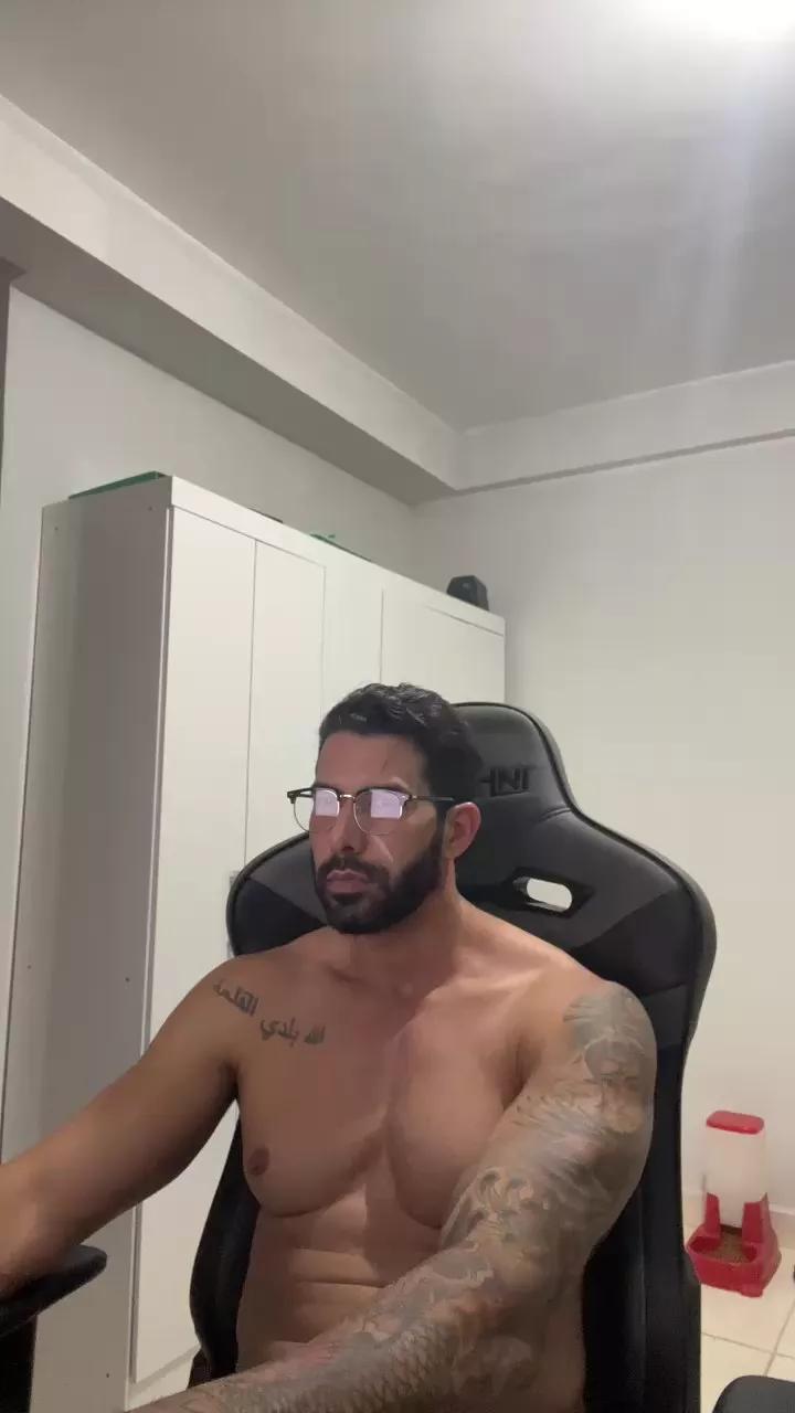 Saradoalto23 from Cam4