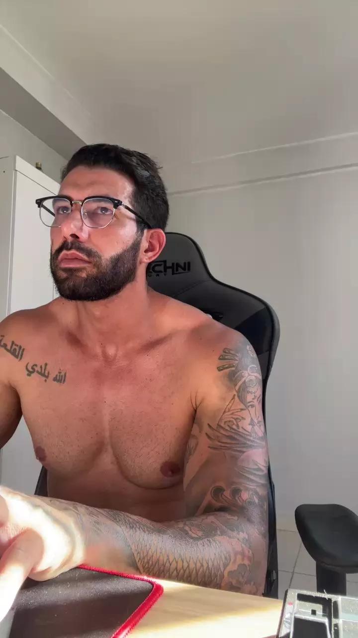 Saradoalto23 from Cam4