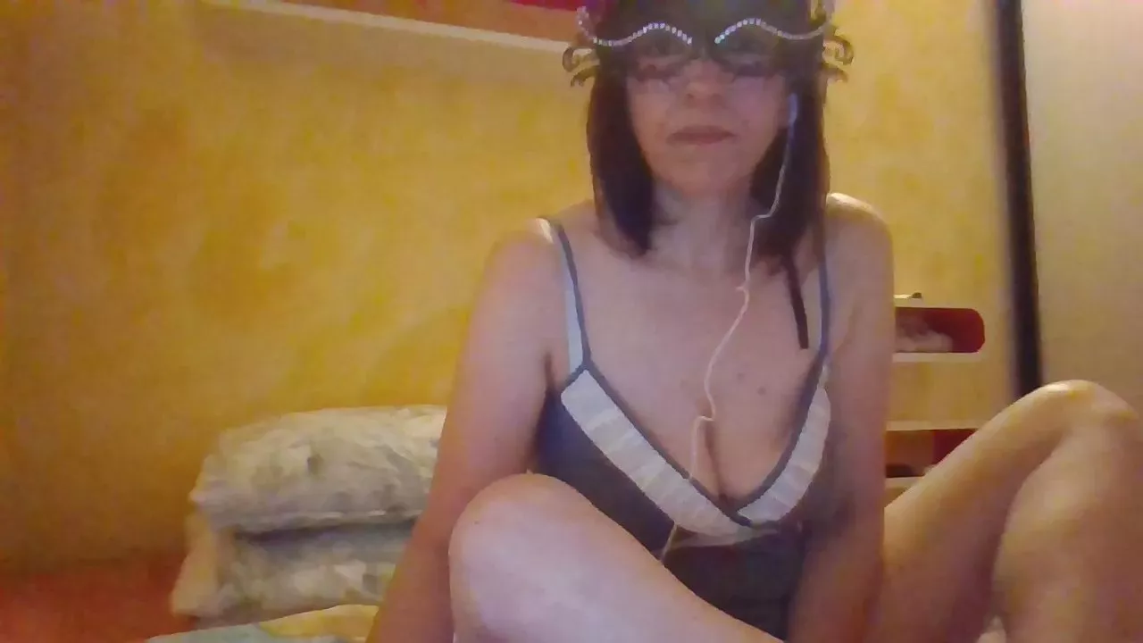 Offline Saretta246 on Cam4