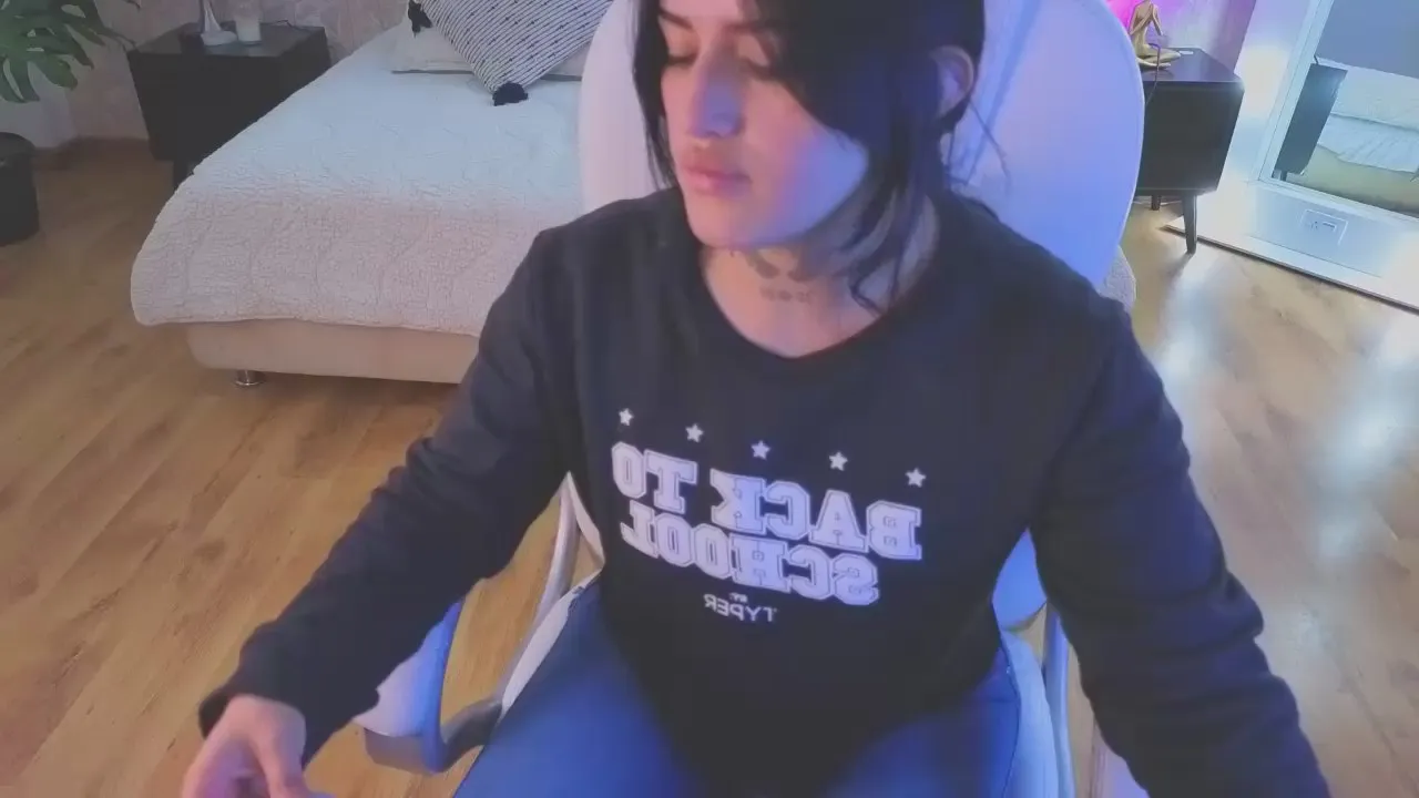 Freechat sari_belle on Cam4