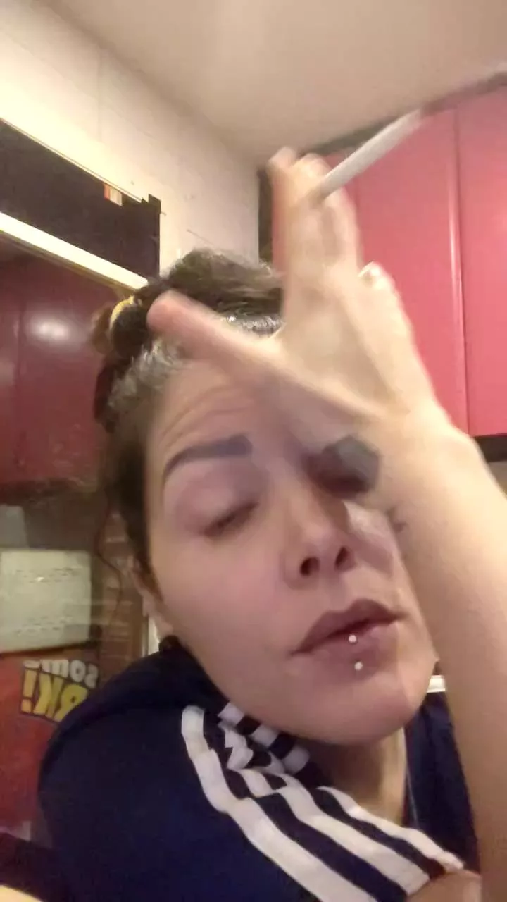 Offline Sarita_lamorena on Cam4