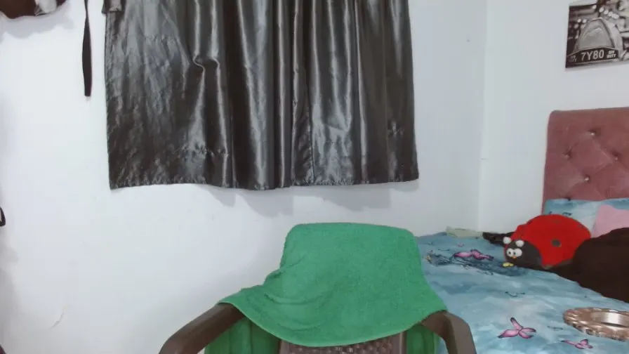 Offline saritaa_luxury on Cam4