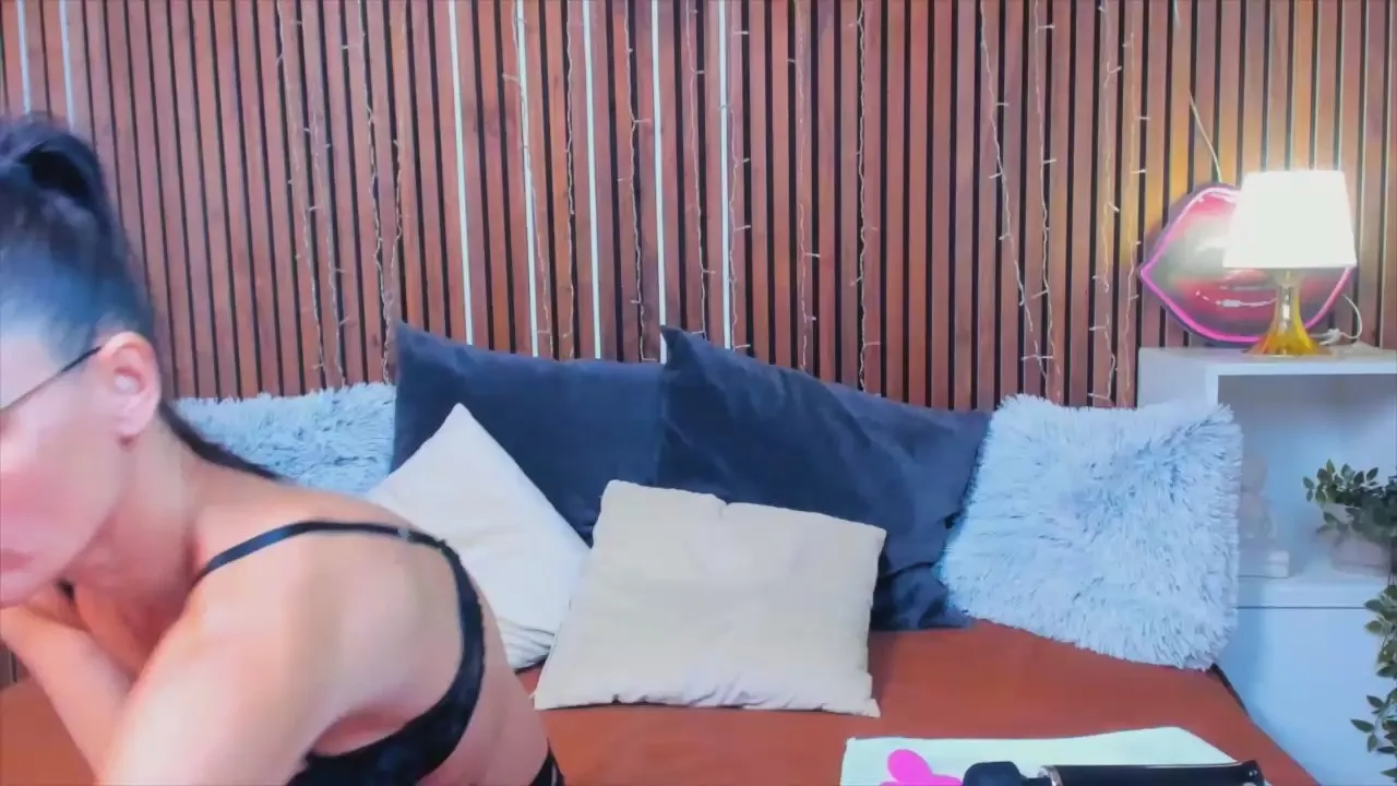 Offline SashaSkyX on Cam4