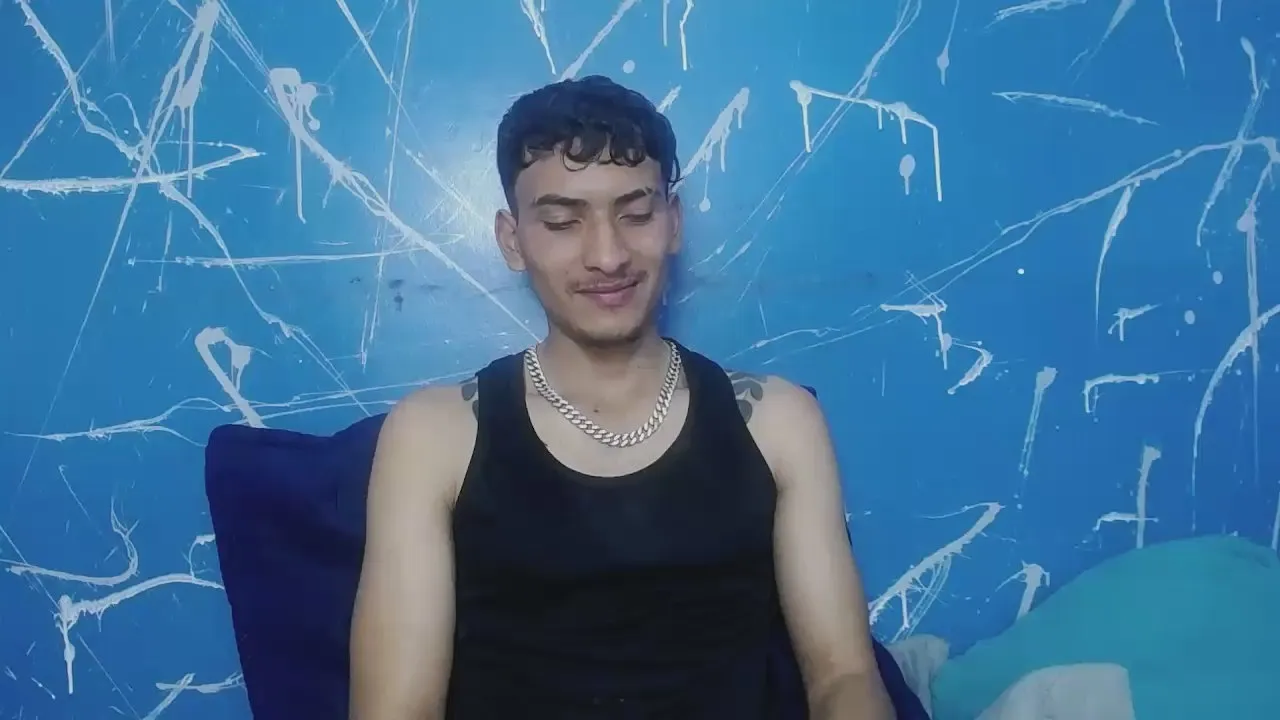 Offline SavageLover_ on Cam4