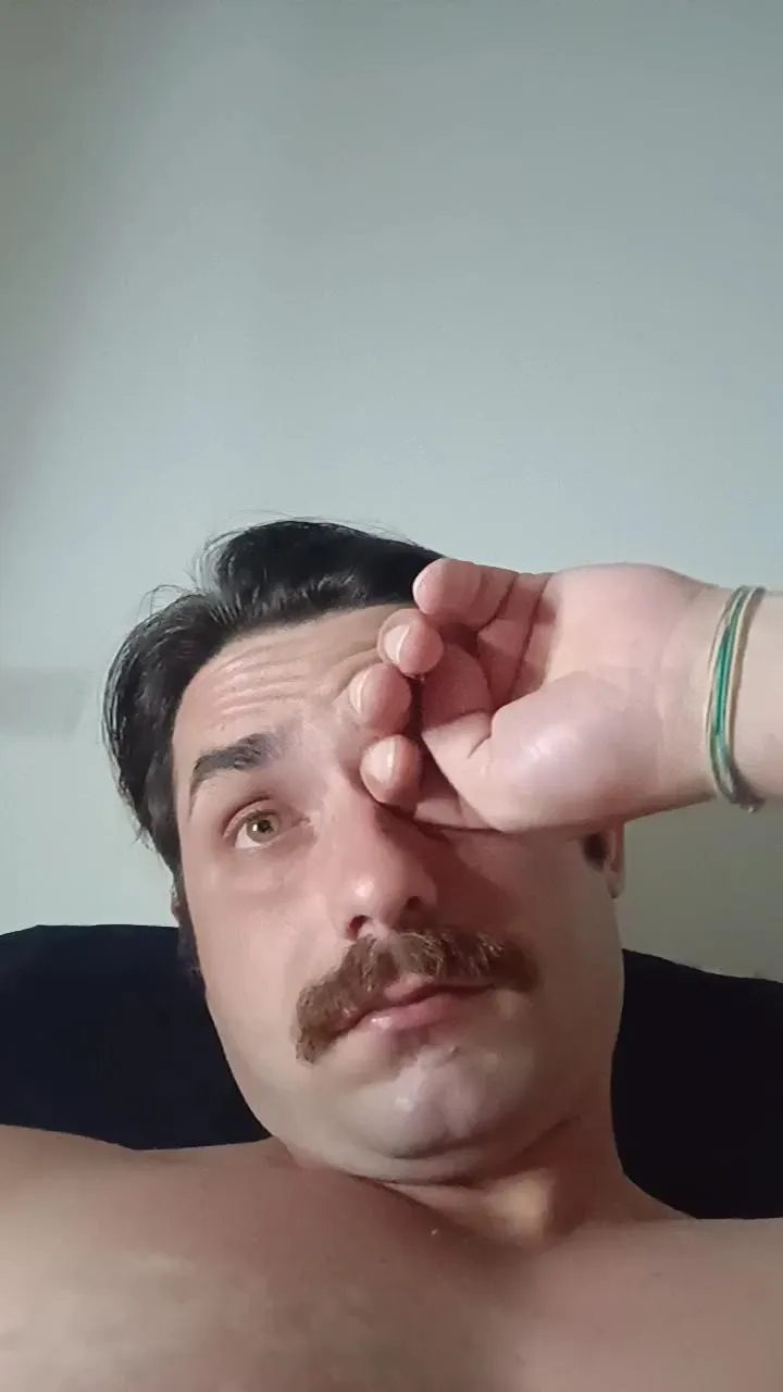 Offline SaymonFitness on Cam4