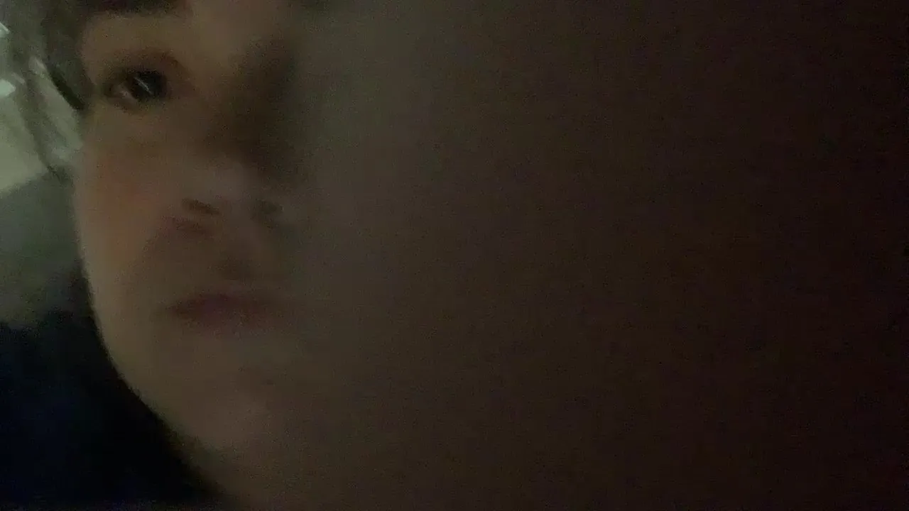 Offline Sayywhatt33 on Cam4