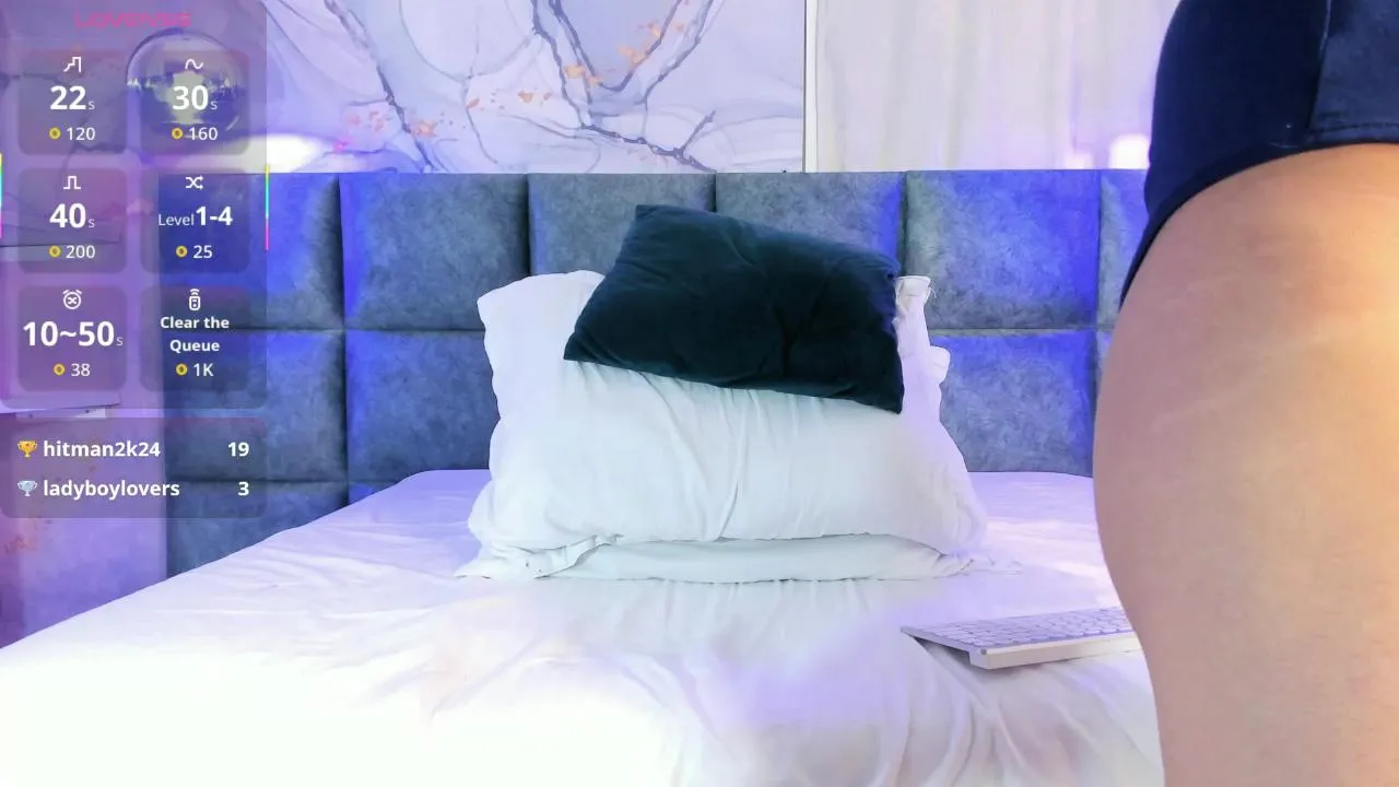 Offline Scarleett_22 on Cam4