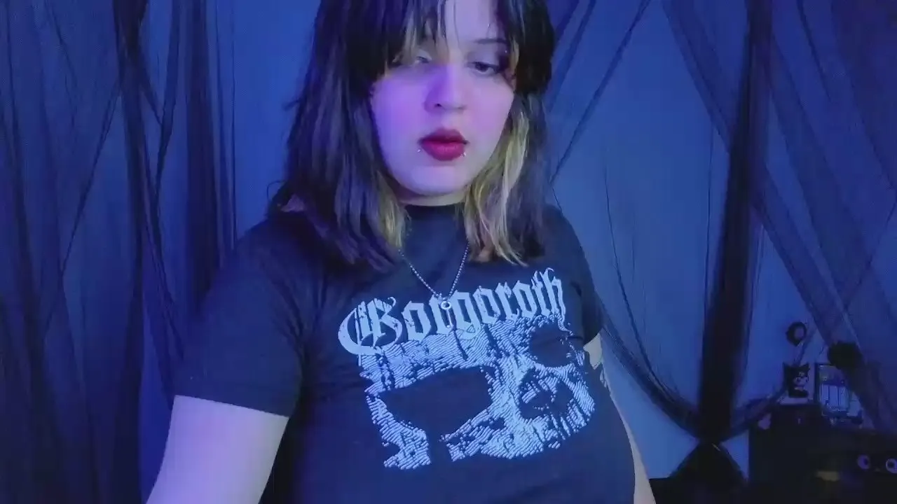 Offline Scarleth_shadow on Cam4