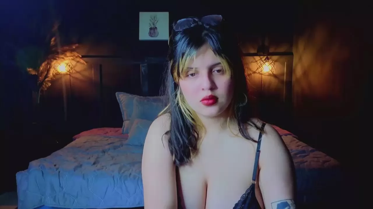 Offline Scarleth_shadow on Cam4