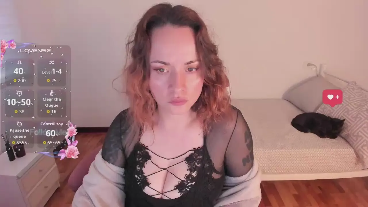 Offline scarletsam on Cam4