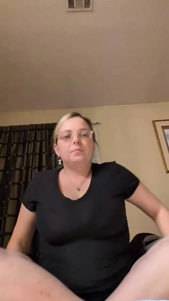 Offline Scarlett_Jones8 on Cam4