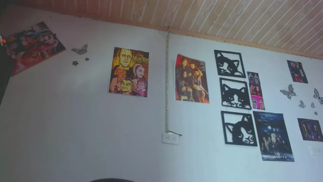 Offline scarlett_rouse on Cam4