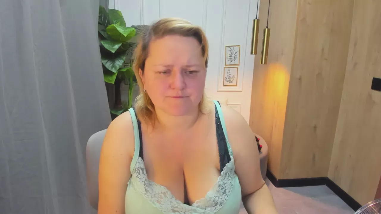 Offline ScarlettSoft on Cam4