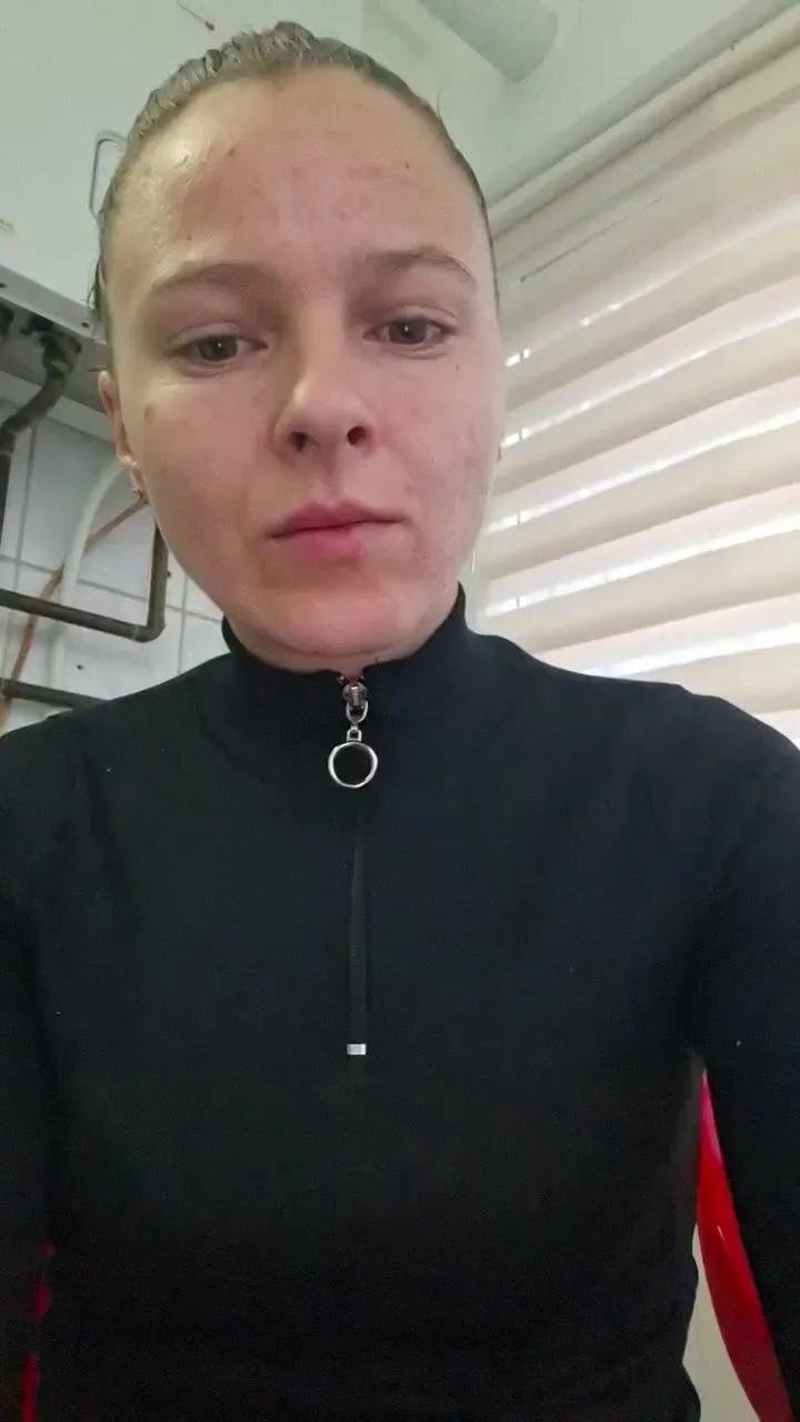 Offline Selena101195 on Cam4